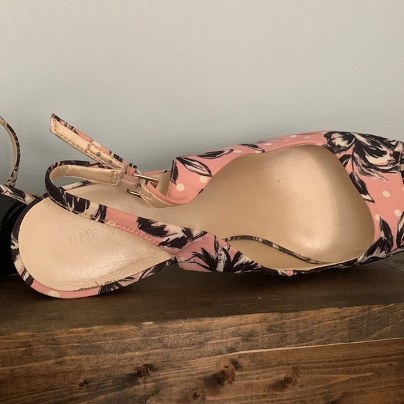 COPY - Nine West Punk Black Floral 3.25” Heels Size 10 - Picture 9 of 10